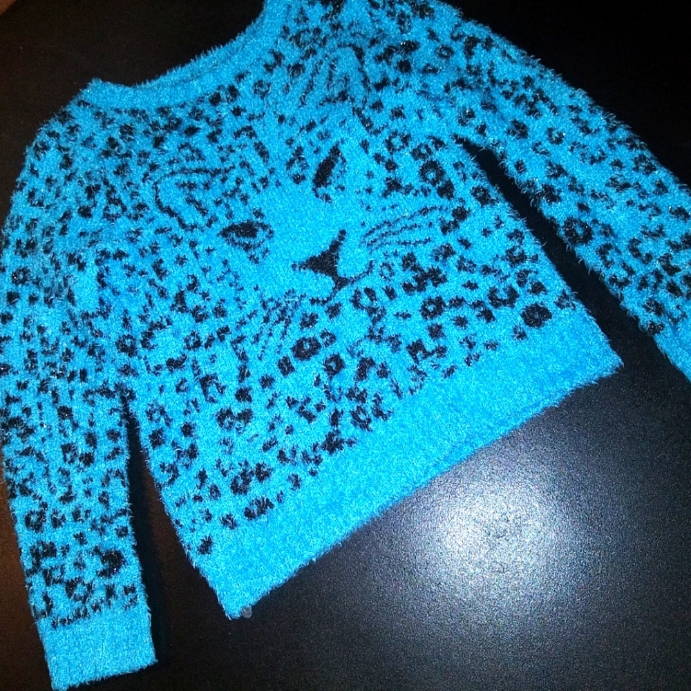 Girls sweater